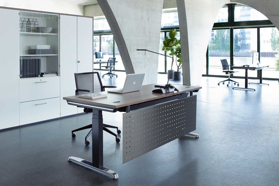 Arbeitstische & Stauraum - FRANKENNE - Bürobedarf & Poststelle Aachen